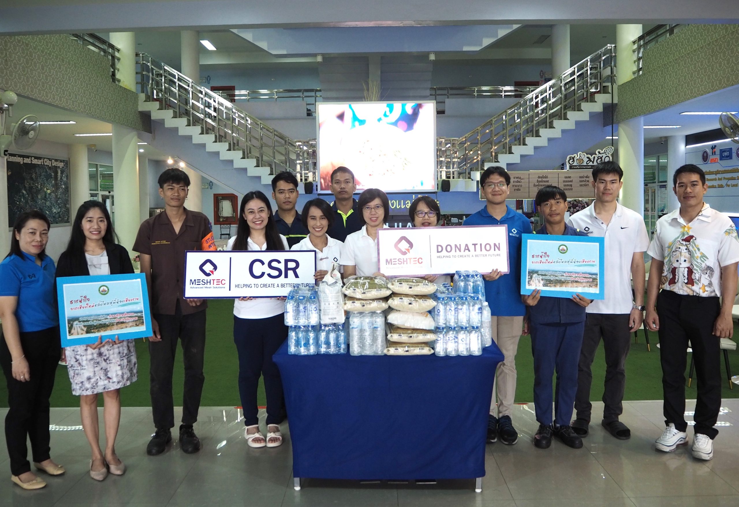 Essential supplies to flood victims to Chiang Rai